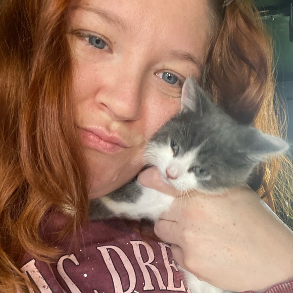 Meet your Posher, Shayna - Picture 2 of 3